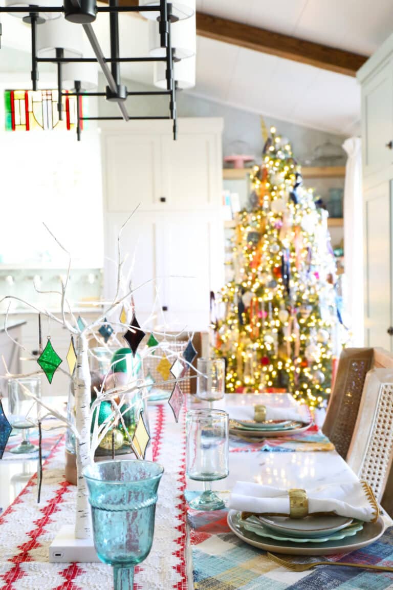 the handmade home colorful christmas tour