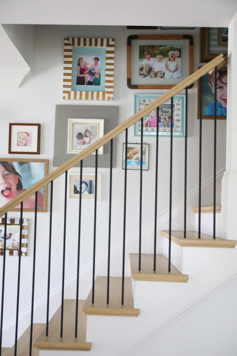 how to create a staircase gallery